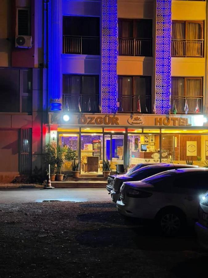 Oezguer Hotel Antália Exterior foto