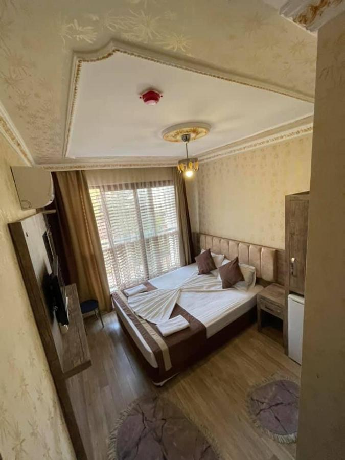 Oezguer Hotel Antália Exterior foto