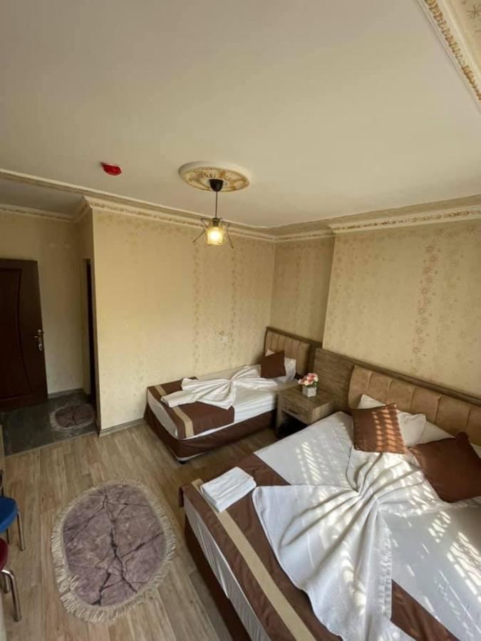 Oezguer Hotel Antália Exterior foto