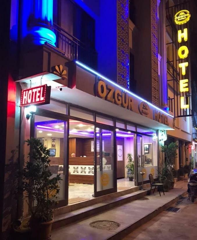 Oezguer Hotel Antália Exterior foto